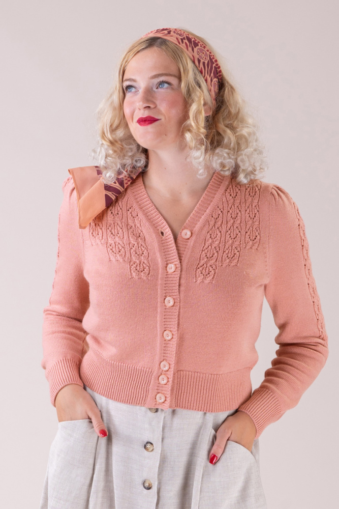 Emmy Design The Peggy Sue Cardigan pa lager Fonix
